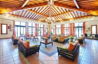 PortAventura Hotel Roulette - Includes unlimited access to PortAventura Park & 1 access to Ferrari Land的休息区