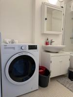 Lovely condo next to European Area平面图