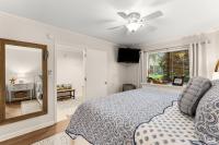 Fairways 228 &quot;Bluegrass Bungalow&quot;客房内的一张或多张床位