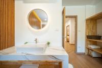 Baan San sook Pool Villa at Nimman的一间浴室