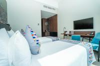Sofia Colombo City Hotel的电视和/或娱乐中心