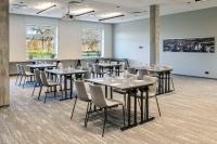 Park Inn by Radisson Vilnius Airport Hotel & Conference Centre餐厅或其他用餐的地方
