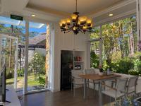 Lan Anh Villas Resort外面的花园