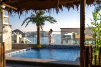 Mer de laube Hotel内部或周边的泳池