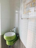 NHỚ House IV的一间浴室