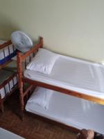 Hostel Dumah - santana客房内的一张或多张床位