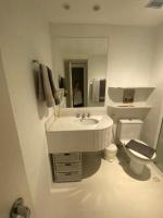Flat Estaza Luxo Moema Ibirapuera com garagem piscina 202的一间浴室
