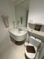 Flat Estaza Luxo Moema Ibirapuera com garagem piscina 202的一间浴室