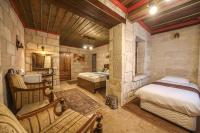 Luwian Stone House客房内的一张或多张床位
