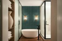 Hotel Effie Sandestin Resort, Autograph Collection的一间浴室