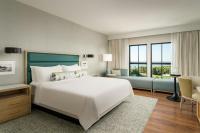 Hotel Effie Sandestin Resort, Autograph Collection客房内的一张或多张床位