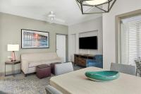 Sheraton Broadway Resort Villas的电视和&#47;或娱乐中心