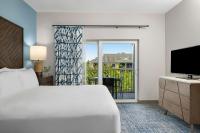 Sheraton Broadway Resort Villas客房内的一张或多张床位