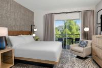 Sheraton Broadway Resort Villas客房内的一张或多张床位