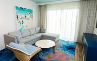 Holiday Inn Club Vacations Myrtle Beach Oceanfront的休息区