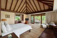 Shangri-La Boracay客房内的一张或多张床位
