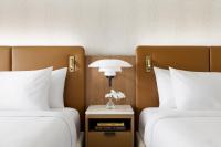 Hyatt Regency Times Square客房内的一张或多张床位