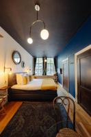 1637: Historic Canal View Suites客房内的一张或多张床位