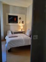 Beach Street Loft客房内的一张或多张床位