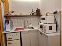 Hanok Stay Seowa的厨房或小厨房