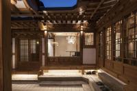 Nostalgia Hanok Hotel的一间浴室