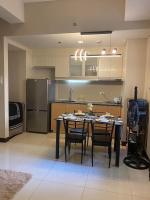 A&G Condotel at 101newport Across NAIA T3的厨房或小厨房