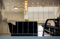 Nomad Plus Life Hostel Pattaya的休息区
