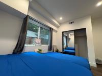 The Blue Hostel客房内的一张或多张床位