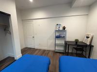 The Blue Hostel客房内的一张或多张床位