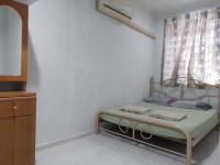Welcome to Gemas Homestay ALI客房内的一张或多张床位