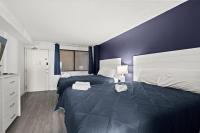 Compass Cove 759 - Oceanfront客房内的一张或多张床位