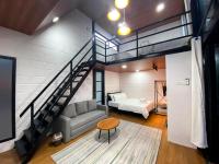 Casa Damai Janda Baik - RIVERVIEW TINY HOUSE客房内的一张或多张床位