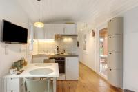 Tiny House im Grünen的厨房或小厨房