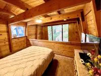 Pine Knot Guest Ranch客房内的一张或多张床位