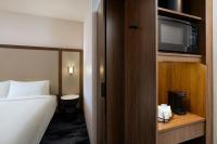 Fairfield by Marriott Inn & Suites Albuquerque Uptown客房内的一张或多张床位