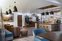 Fairfield by Marriott Inn & Suites Albuquerque Uptown的厨房或小厨房
