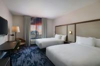 Fairfield by Marriott Inn & Suites Albuquerque Uptown客房内的一张或多张床位