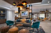 Fairfield by Marriott Inn & Suites Albuquerque Uptown的休息区
