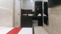 RedDoorz at MBB Room NAIA 2的一间浴室