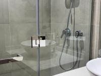Studio One Dubai Marina - TIE Vacation Homes的一间浴室