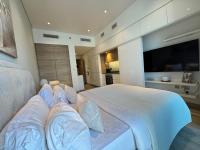 Studio One Dubai Marina - TIE Vacation Homes客房内的一张或多张床位
