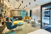 Sercotel Ayala的休息区