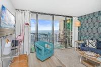 Coastal Comfort Your Perfect Beachfront Getaway的休息区