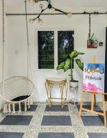 Pelosok Homestay with Pool Meru Klang Selangor的休息区