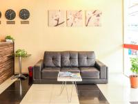 Seeds Hotel Damansara Pelangi的休息区