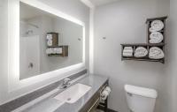 My Place Hotel-Carson City, NV的一间浴室