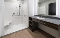 My Place Hotel-Carson City, NV的一间浴室