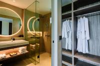 Big Dragon Villas Ubud的一间浴室