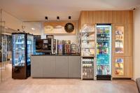 Wellness Hotel Fénix的咖啡和沏茶工具