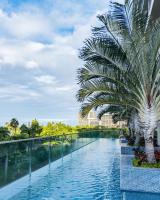Ka Laʻi Waikiki Beach, LXR Hotels & Resorts内部或周边的泳池